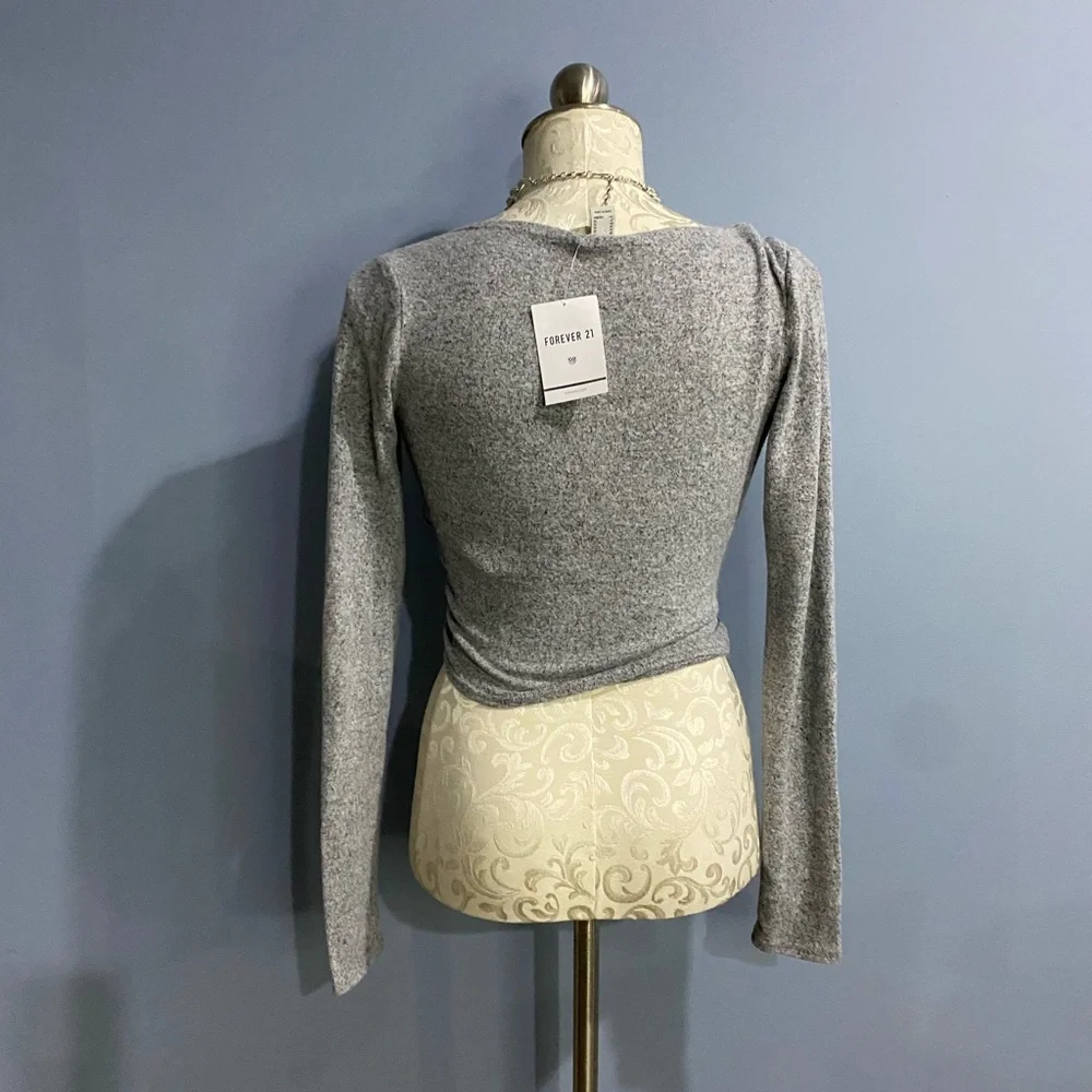 🆕NWT-Forever 21 top Size Small.     #NWT-2- - Picture 3 of 4